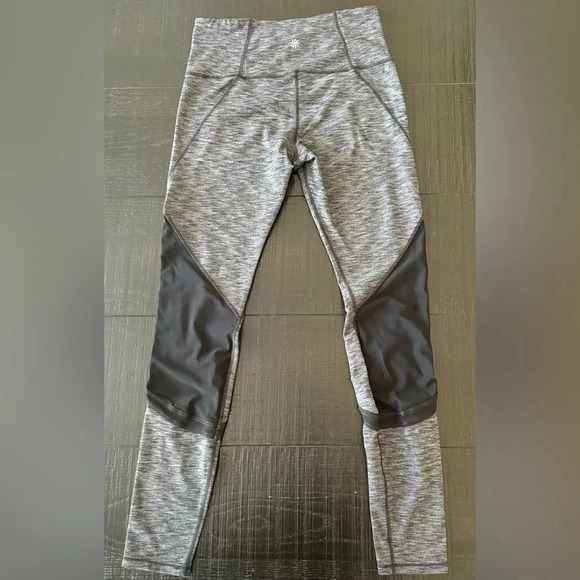ATHLETA Womens Dark Heather Grey and Black  Leggings Size Medium - Picture 2 of 5